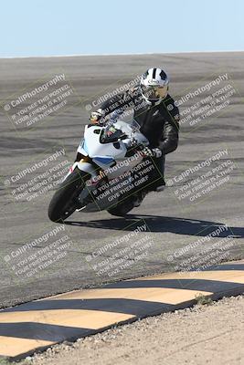 media/Oct-13-2025-Moto Forza (Mon) [[a66d839500]]/4-C Group/Session 2 (Bowl)/